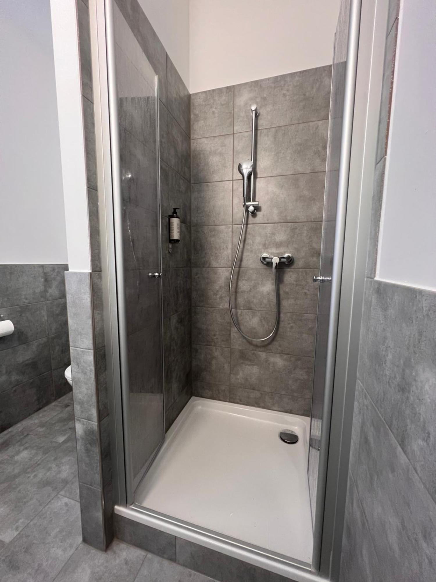 24Seven Apartments - Self Check-In アルトドルフ エクステリア 写真