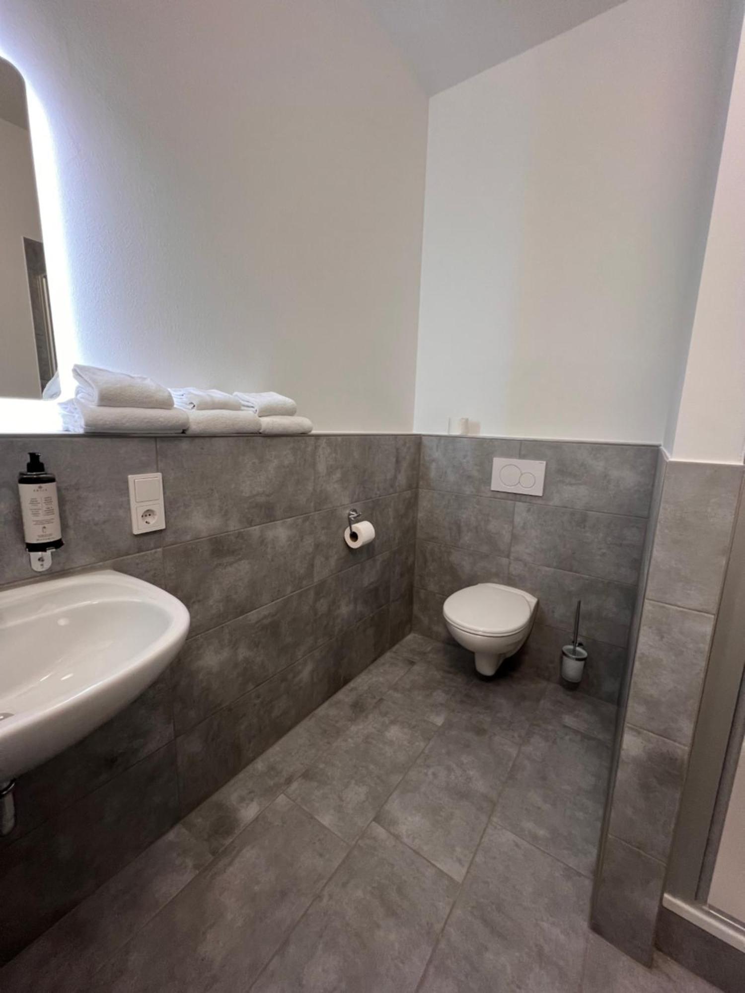 24Seven Apartments - Self Check-In アルトドルフ エクステリア 写真
