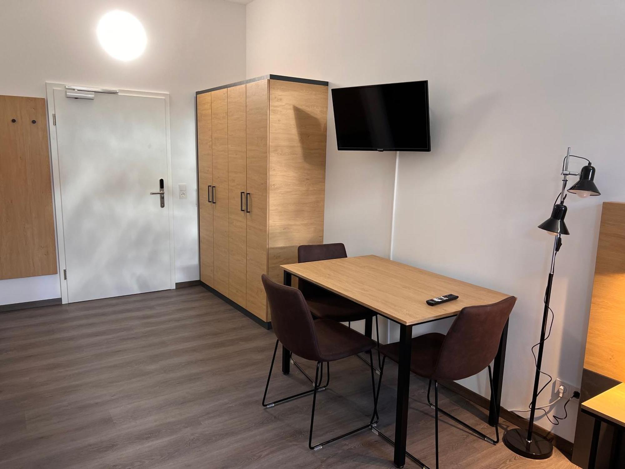 24Seven Apartments - Self Check-In アルトドルフ エクステリア 写真